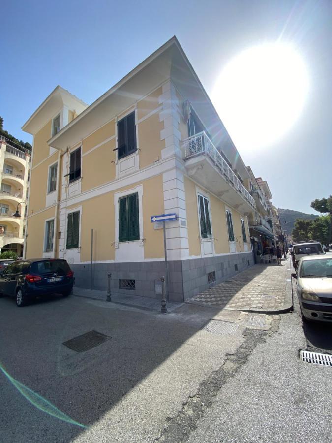 Sinonda Luxury Apartment Maiori Exterior photo